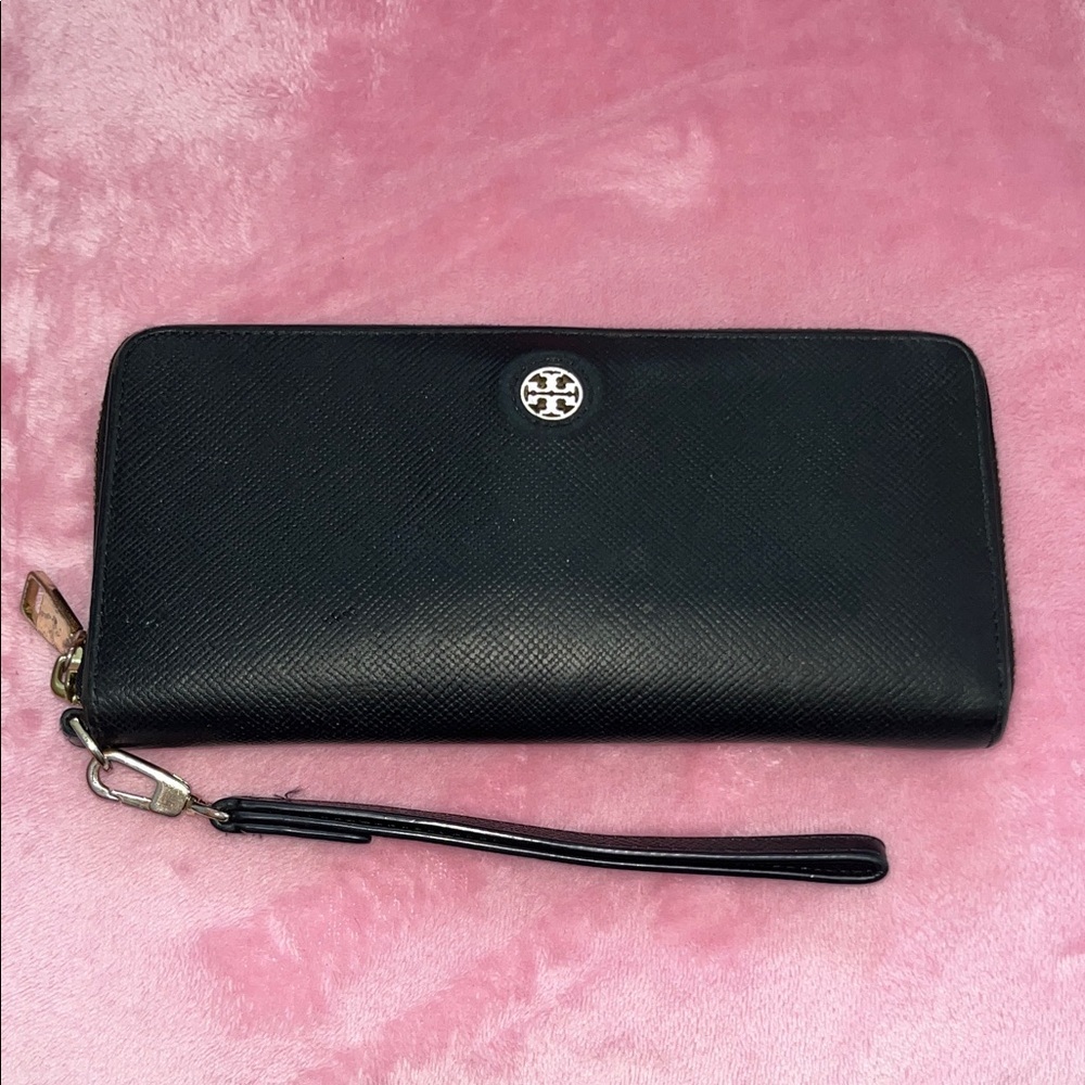 Tory Burch Perry Zip Passport Continental Wallet Wristlet EUC